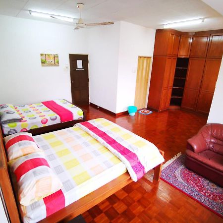 Lpm Room Tanjung Bungah  Buitenkant foto