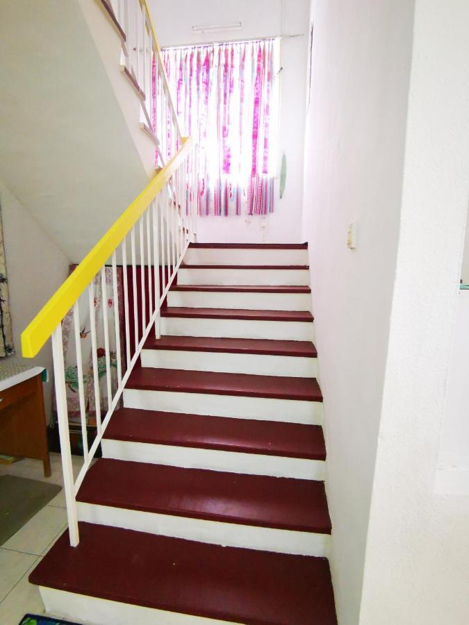 Lpm Room Tanjung Bungah  Buitenkant foto