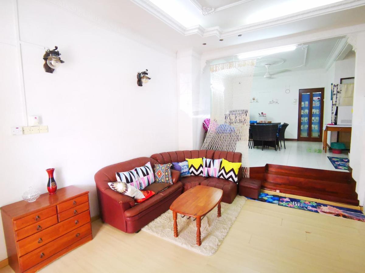 Lpm Room Tanjung Bungah  Buitenkant foto